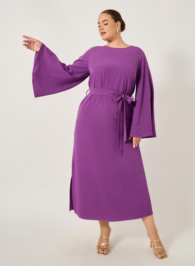 Styli Plus Size Solid Tie Belt Shift Maxi Dress with Side Slit - Image 3