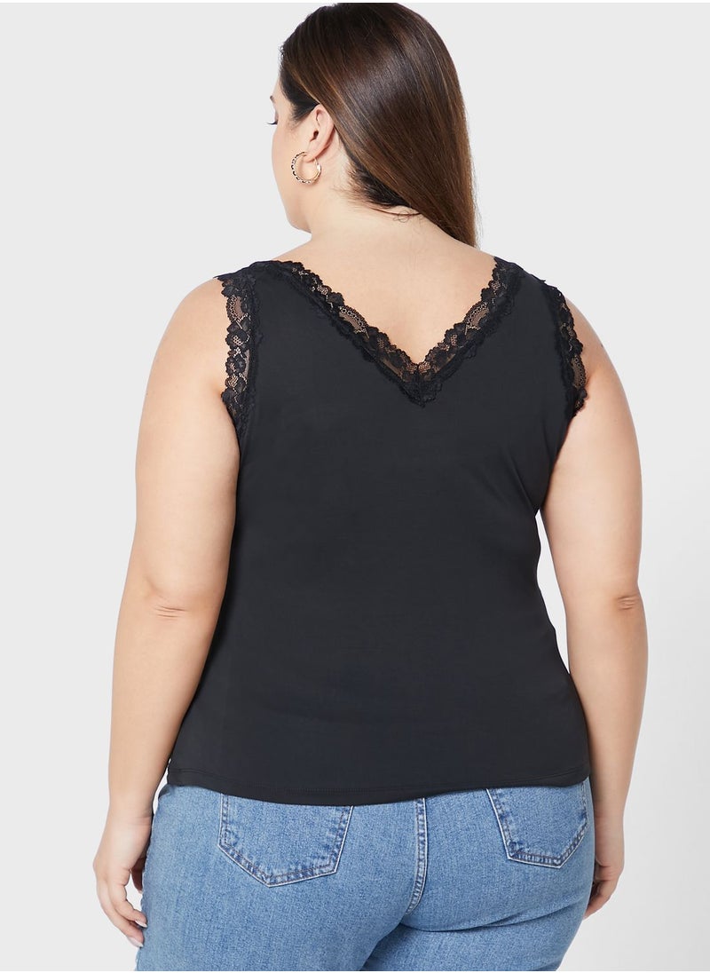 Vero Moda Curve - Lace Detail Knitted Top - Image 1