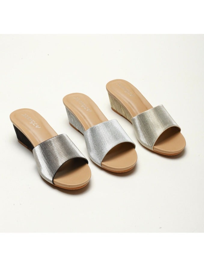 KUYING Sandals Are A Versatile Summer Item  - Image 3