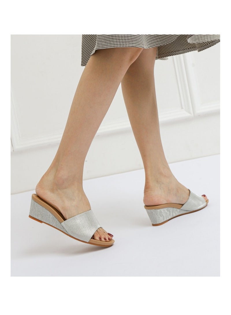 KUYING Sandals Are A Versatile Summer Item  - Image 5