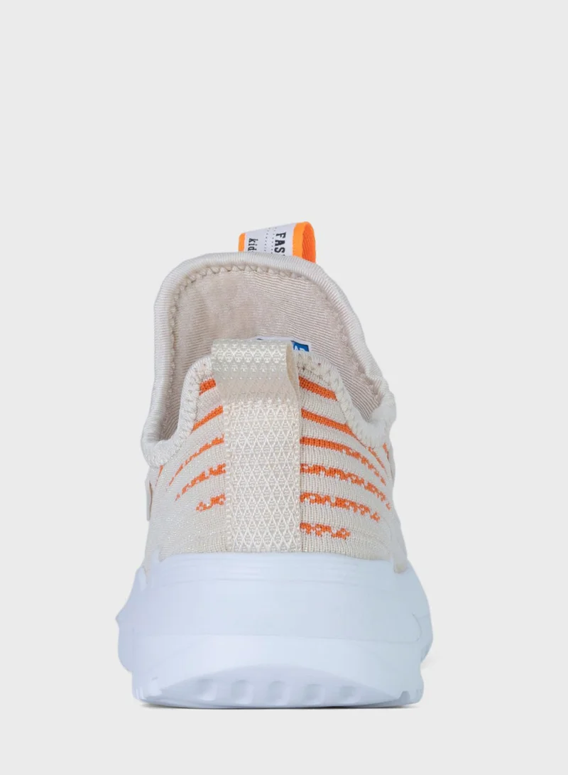 JUST KIDS BRANDS Kids Chase Sneakers