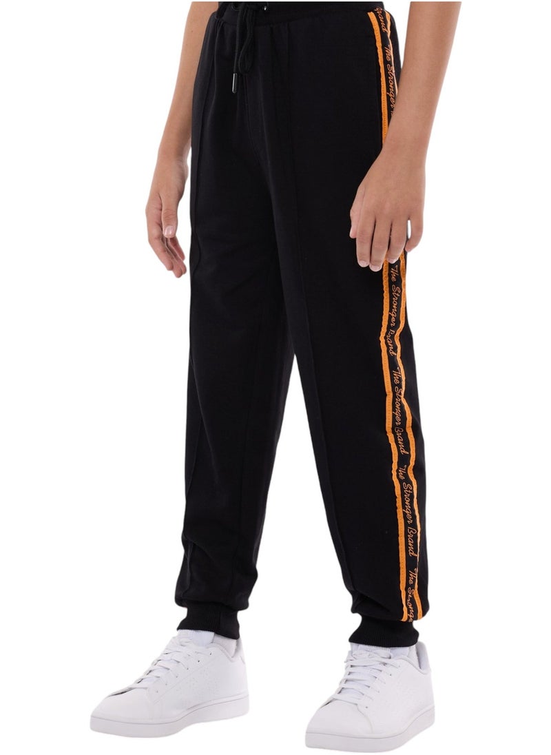 Boys' 2-Piece Set- Sweatshirt and Jogger Set (8-14 yrs) Off-White/Black - pzsku/Z45C71857661C5B02D96FZ/45/_/1740585256/331d468a-b60b-478c-888b-02a7283d46af