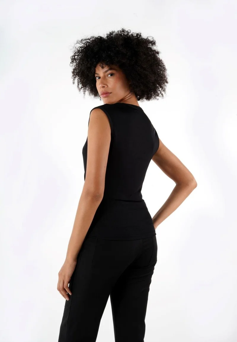الكسندر جاردي Double Breasted Sleeveless Blouse (B24-38001)