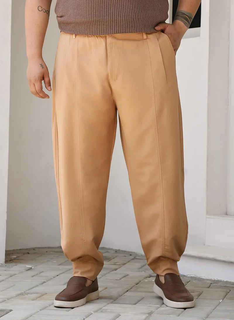 انستافاب بلس بنطلون جوركا رجالي بيج كاكي من Instafab Plus بمقاسات كبيرة