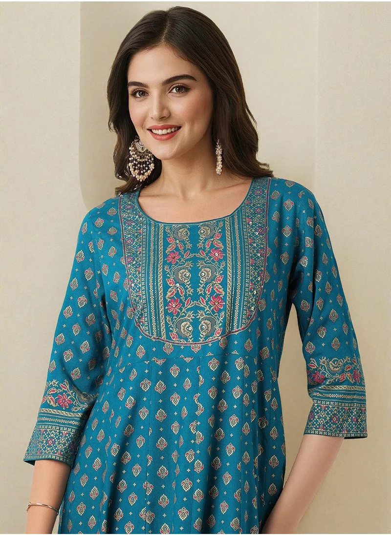 آي شين Regular Fit Embellished Pattern Round Neck Neck Three-Quarter Sleeve Teal Colour Knitted Rayon Kurtas for Women - A Must-Have for Every Wardrobe