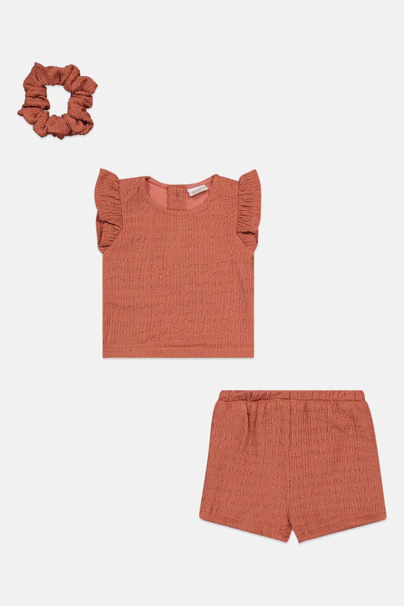 Willow & Whistle Kids Girl 2 Pcs Textured Top And Shorts Set With Scrunchie, Brown - Image 2