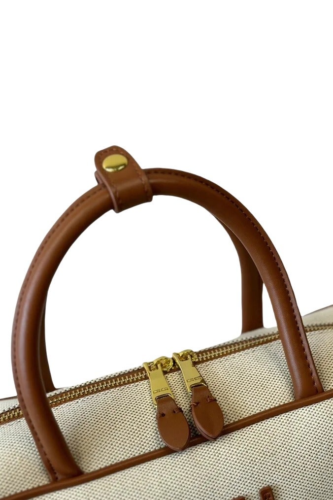 مياو مياو حقيبة كتف كبيرة بحزام طويل ومقبض علوي - Image 3