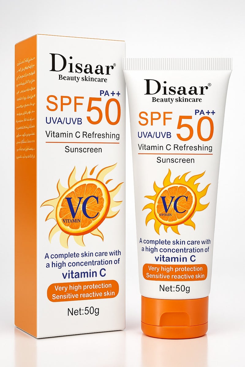 Disaar كريم الشمس فيتامين سي SPF50 PA+++ 50 جرام للتفتيح والانتعاش وحماية من الأشعة فوق البنفسجية للوجه للبشرة الدهنية والجافة خفيف الوزن ومرطب واقي من الشمس - Image 1