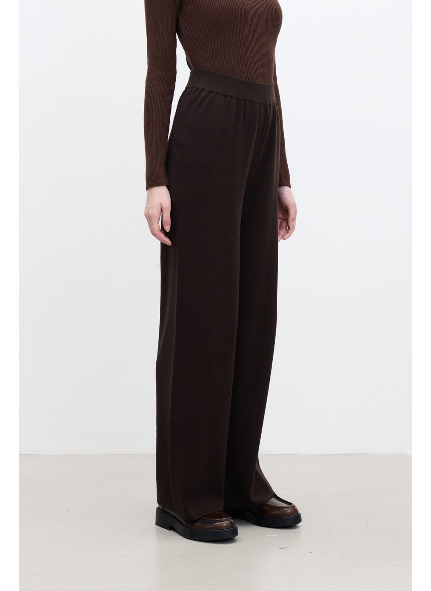 Manuka - Straight Leg Knit Trousers Brown - Image 1