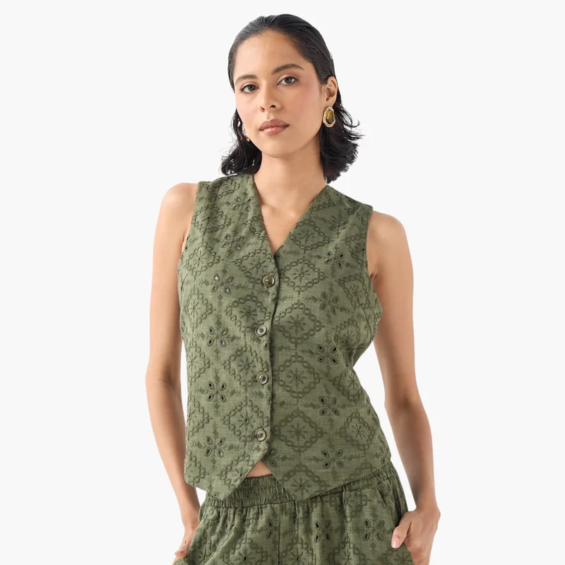 2Xtremz 2Xtremz Schiffli Detail V-Neck Sleeveless Jacket