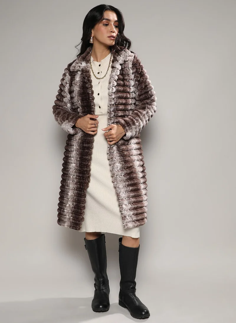 كامبوس سوترا Women's Ivory White & Chocolate White Ombre Ripple Long Coat