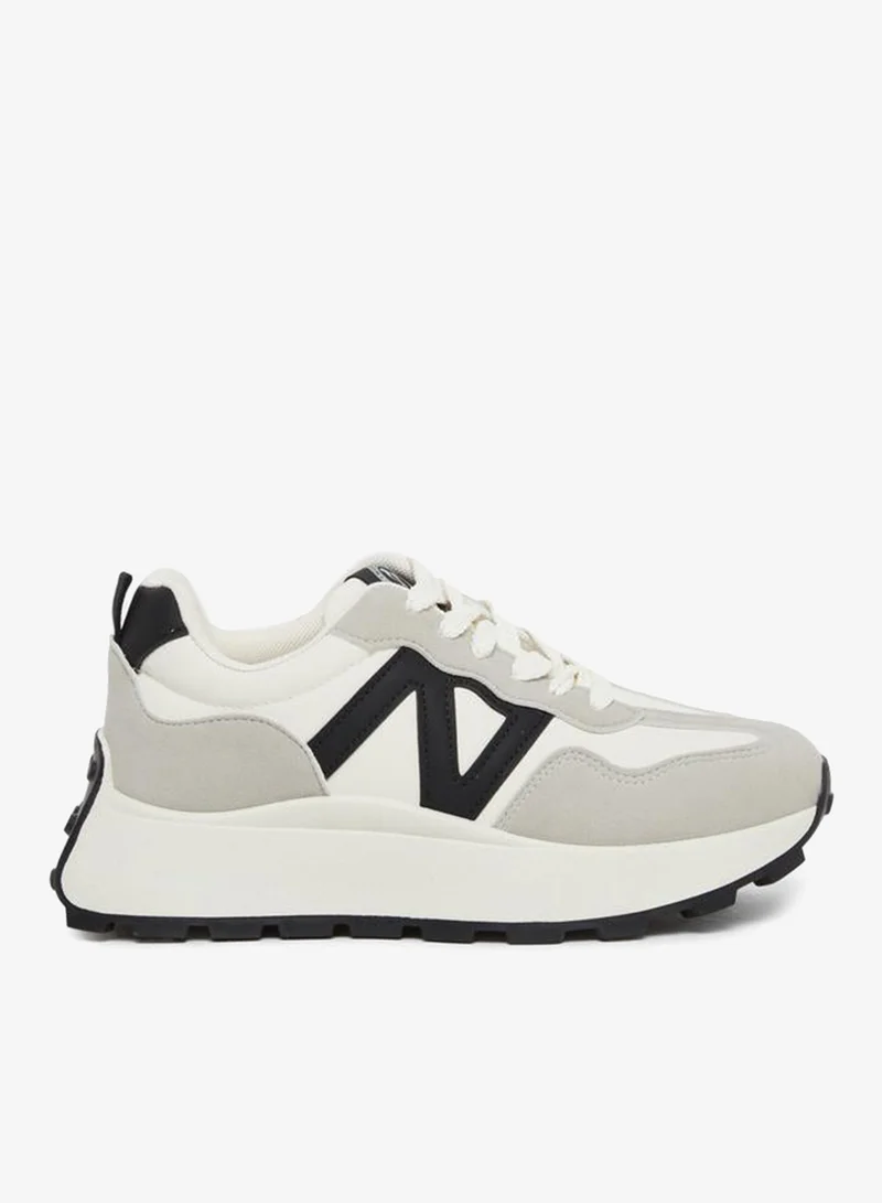 ستايلي اكتيف سنيكرز لاصق بأربطة ولون كتلة