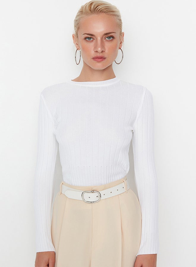 trendyol Ecru Basic Crew Neck Knitwear Sweater TWOAW23KZ01249 - Image 5