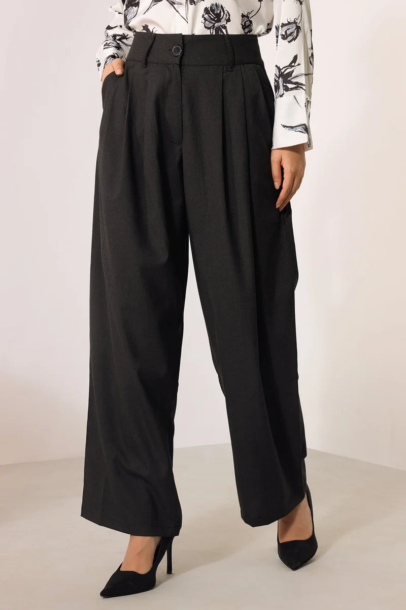 Virgio Virgio Women Poly Fabric Full Length Solid Trouser