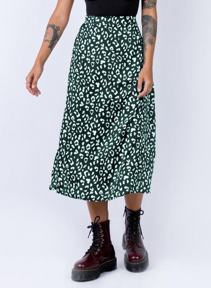 Loquat Women High Waist Skirt Leopard Print Midi Beach Side Slit Skirt Green  - Image 3