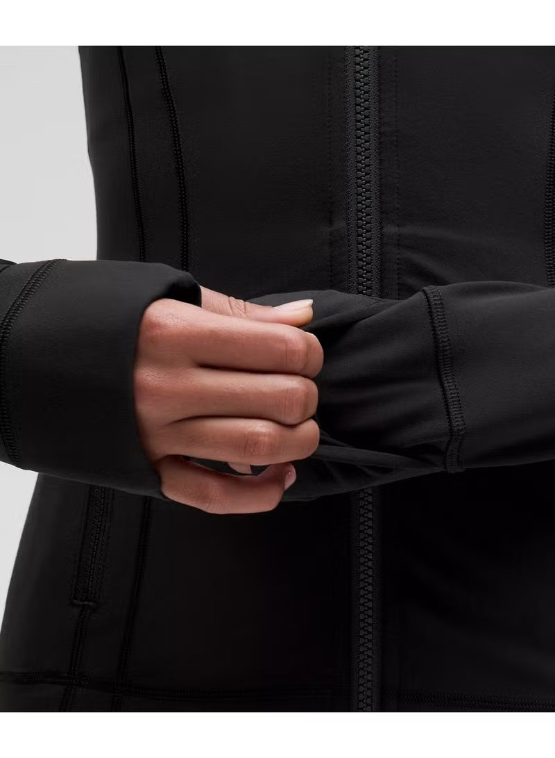 لولوليمون jackets تعريفية: أتقن تمارينك وتنقلاتك اليومية بسهولة — قطعة واحدة لإطلالة أنيقة طوال اليوم - Image 4