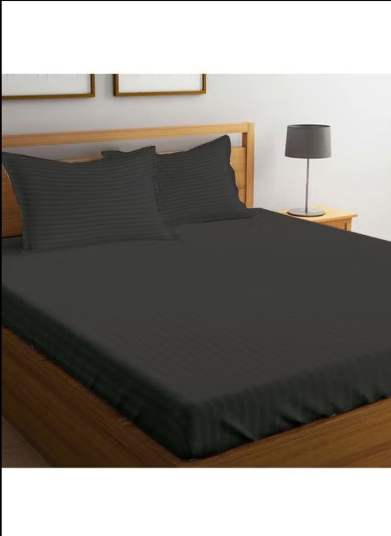 Blueberry طقم ملاءات سرير ملكي مخطط باللون الأسود من القطن 3 قطع بجيب عميق 180x200+25 سم - Image 1