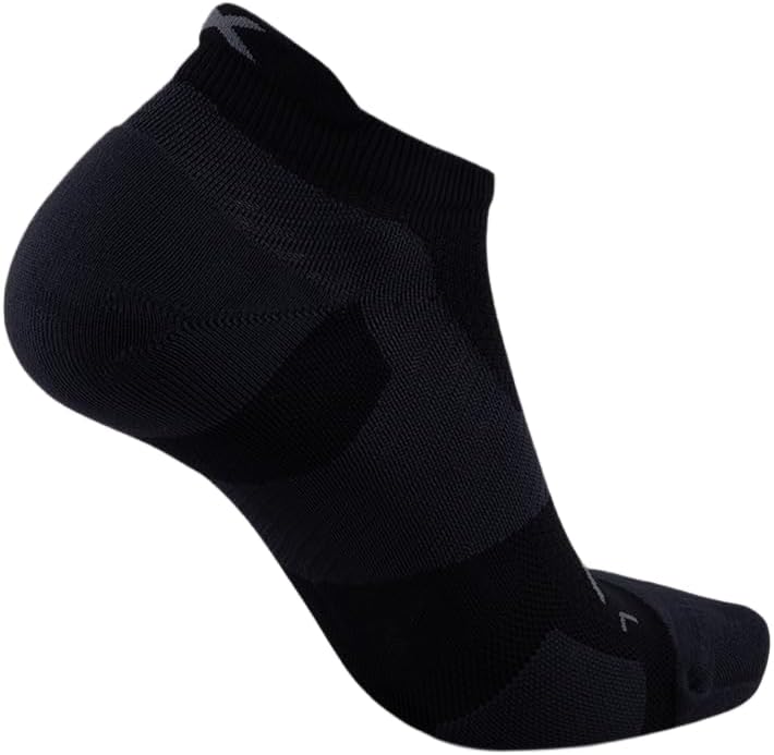 2XU Vectr No Show Compression Socks for Unisex - Black/Titanium - Image 2