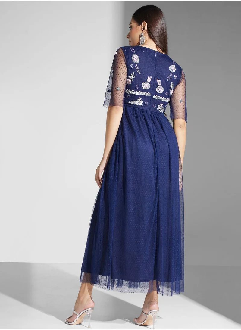 سنوار Embellished Tiered Dress