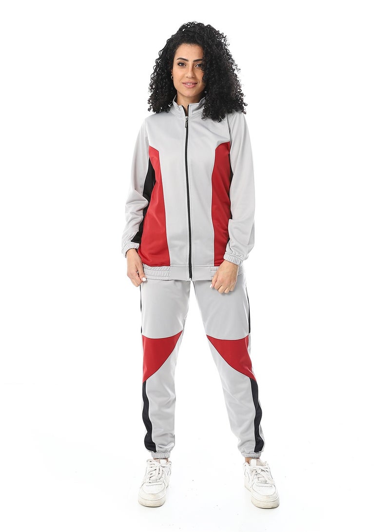 Caesar Women's two-piece sports tracksuit with a half neck and a zipper in the front  - Image 1