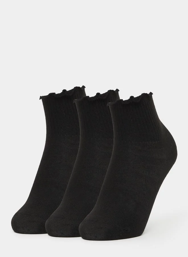 Styli Styli Set of 3 - Solid Crew Socks
