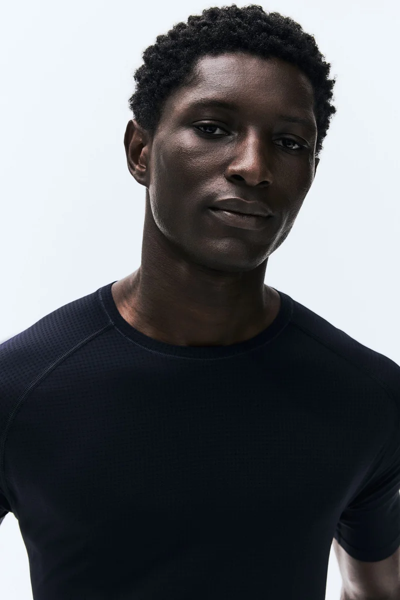 H&M Muscle Fit Sports T-shirt with DryMove™