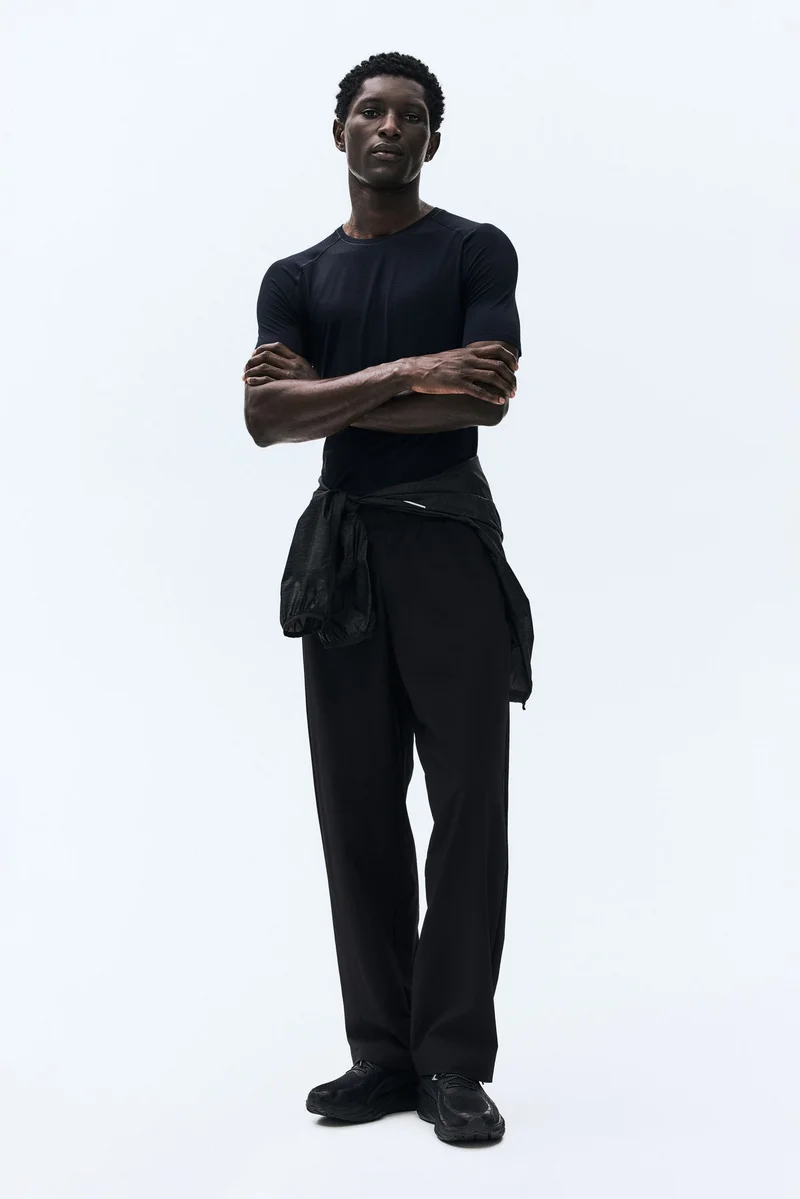 H&M Muscle Fit Sports T-shirt with DryMove™