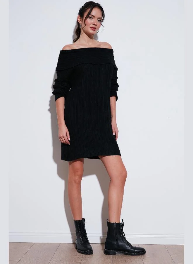 ليلا فستان قصير محبوك بأكمام طويلة وياقة قارب مقاس كبير للنساء