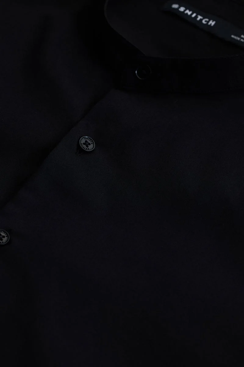 سنيتش Black Solid Long Sleeve Slim Fit Casual Shirt