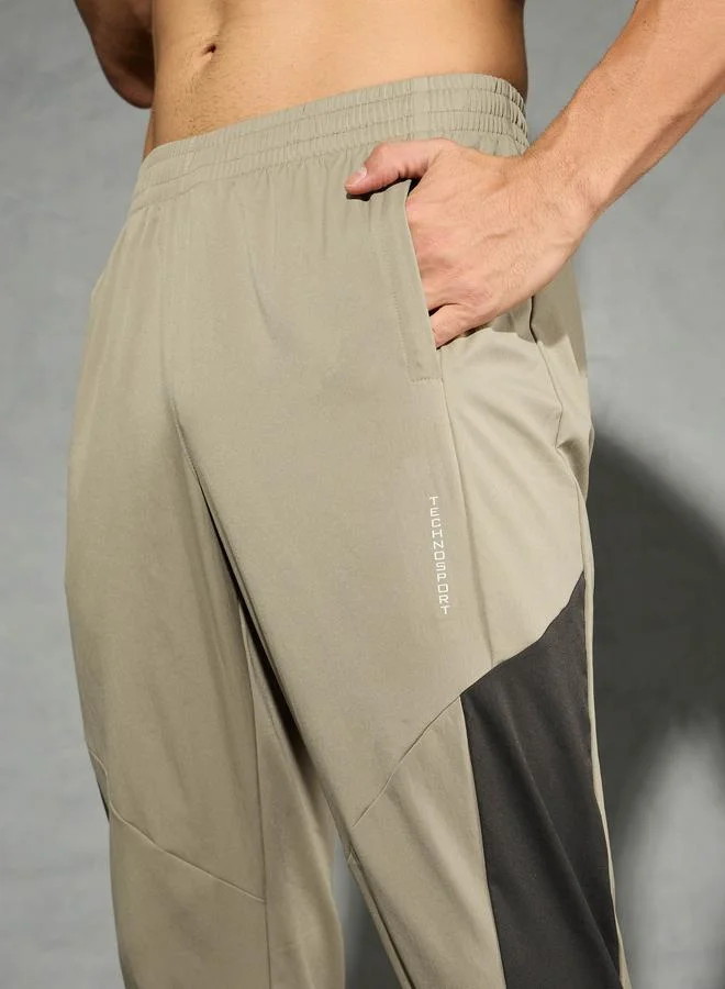 Technosport Technosport Men Brown Relaxed Fit Contrast Panel Track Pants