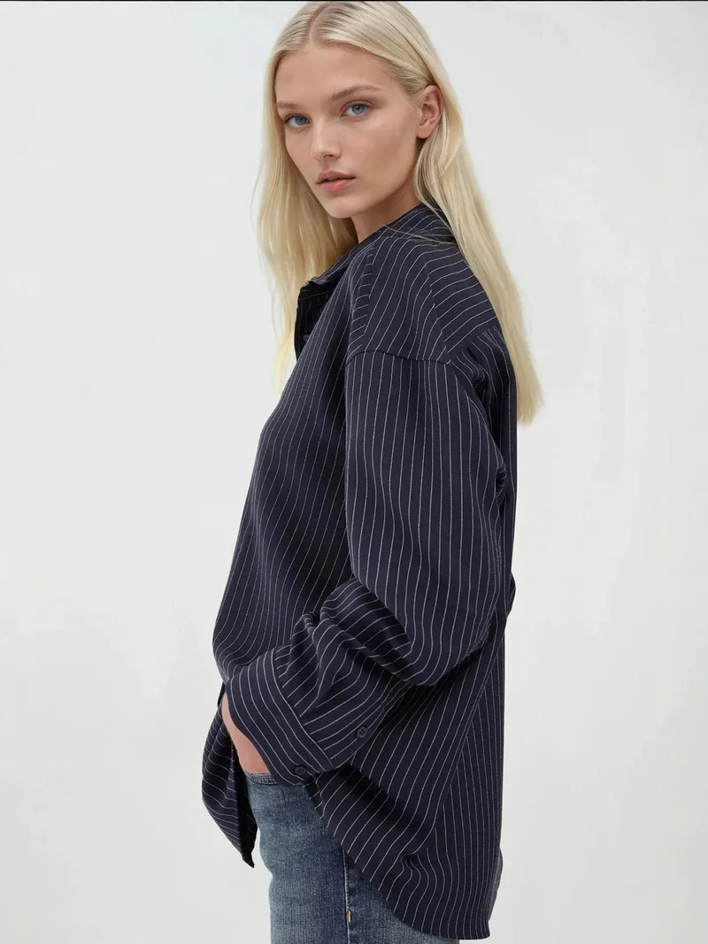 هيكاب قميص مقلم كبير الحجم