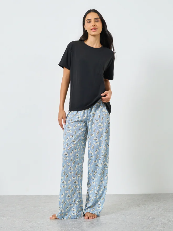 Styli Solid Pocket T-Shirt and Cat Print Pyjama Set