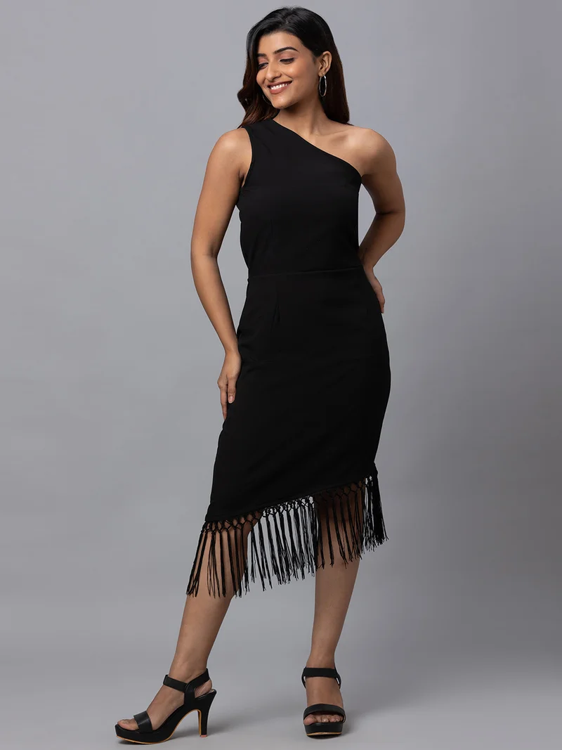 globus Women Black One Shoulder Fringed Sheath Midi Dress