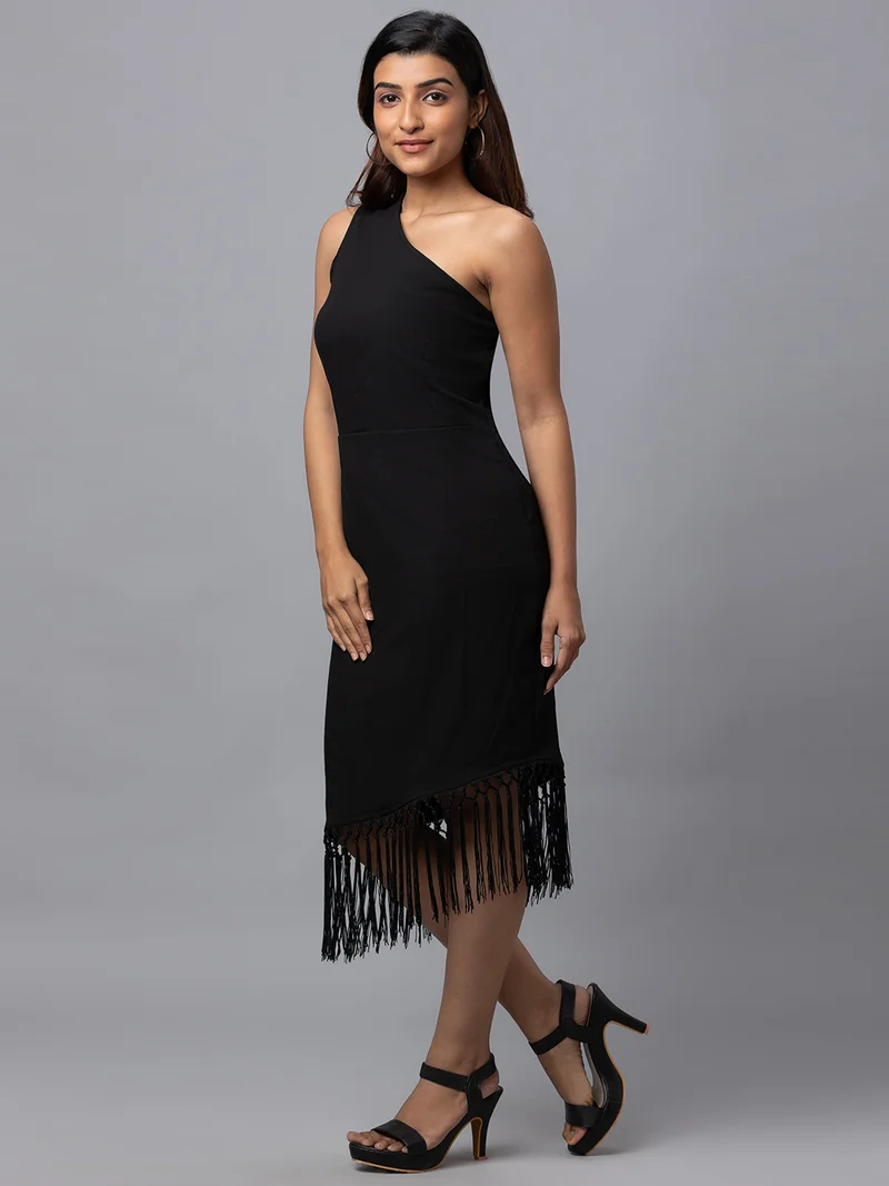 globus Women Black One Shoulder Fringed Sheath Midi Dress