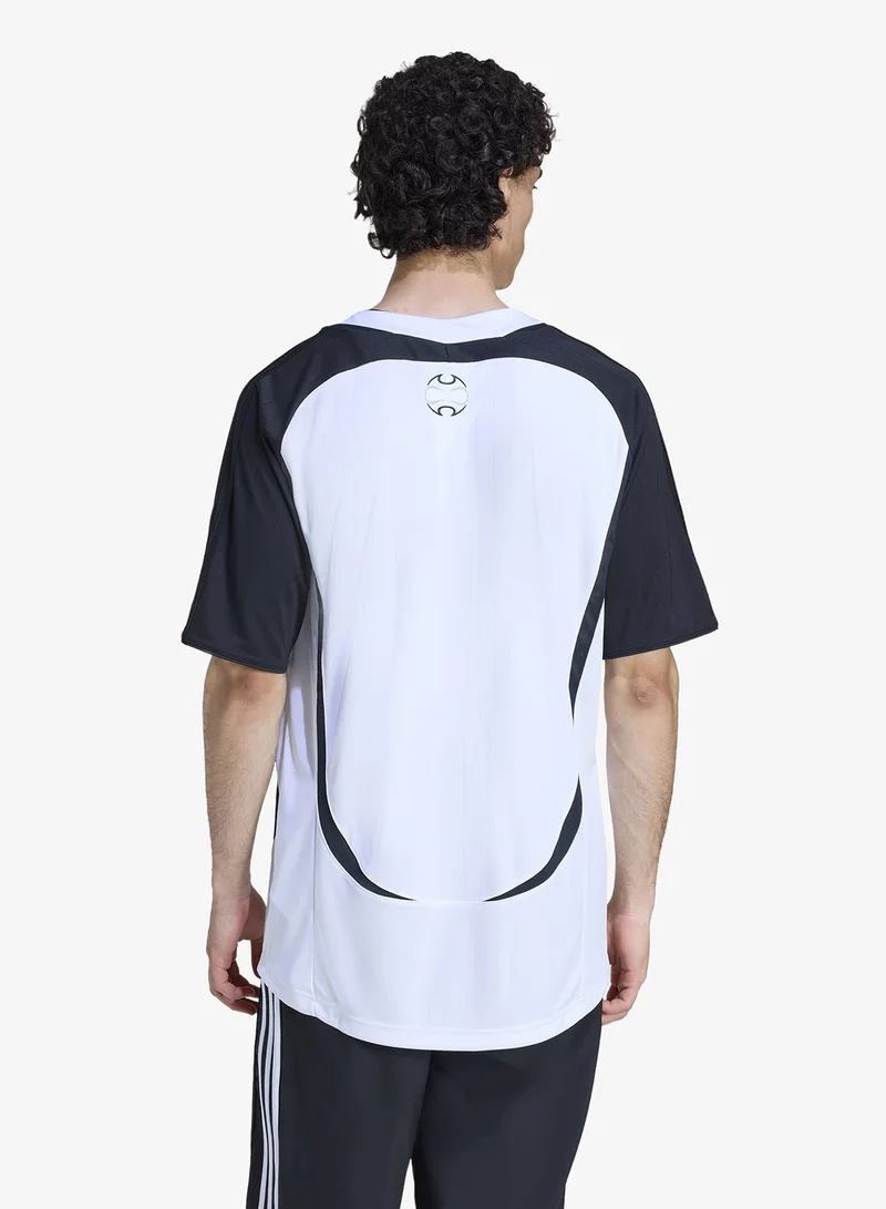 adidas Originals  Adicolor Teamgeist Loose T-Shirt for Men | Best Price UAE