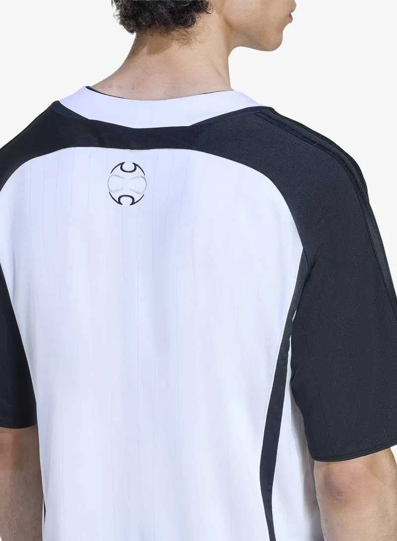 adidas Originals  Adicolor Teamgeist Loose T-Shirt for Men | Best Price UAE