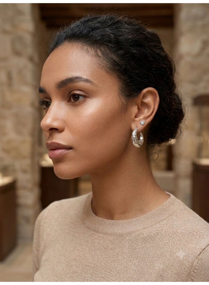 The Intermix Gems Hammered Hoop Earrings in 925 Sterling Silver - Image 2