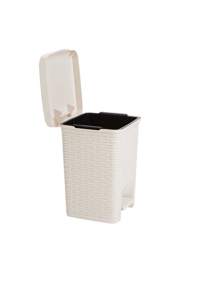 Mind Reader Mind Reader Trash Can 55L 15 gal Capacity Bathroom Decor Hands Free Lid Square 775 L x 775 W x 11 H Ivory 