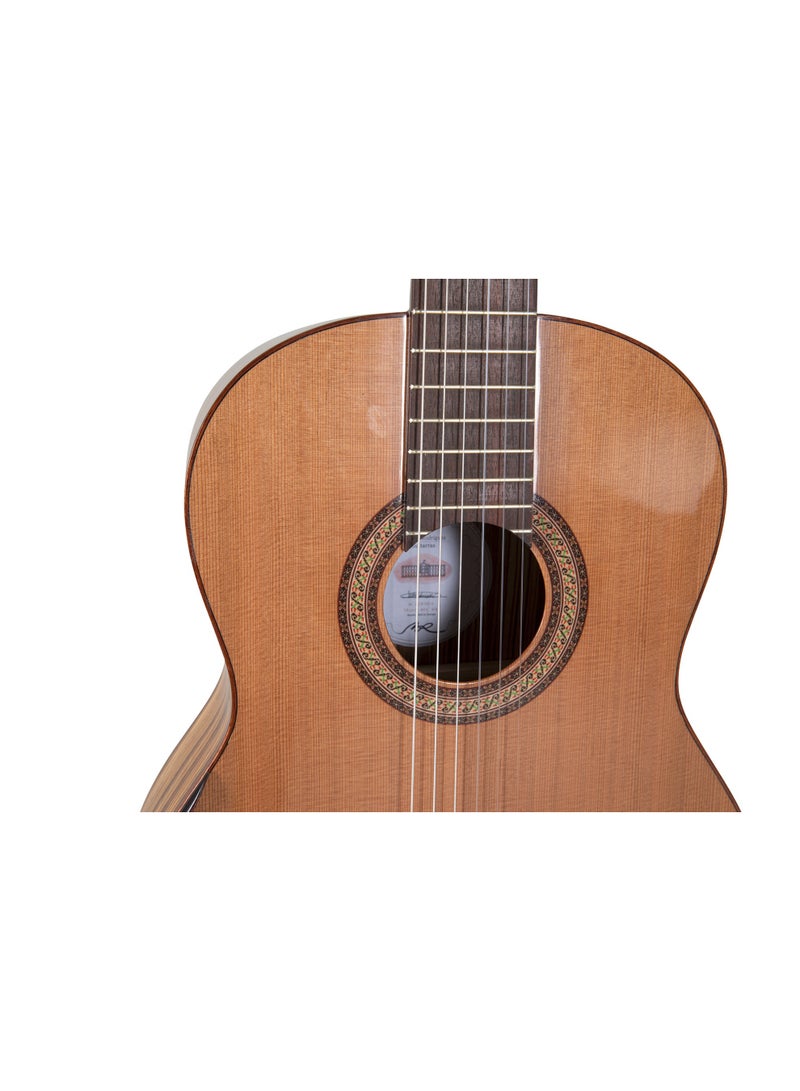 Manuel Rodríguez ACADEMIA Classical Guitar AC40-C 4/4 – Solid Cedar Top & Zebrano Back – High Gloss European Build with GEWA Armrest - Image 5