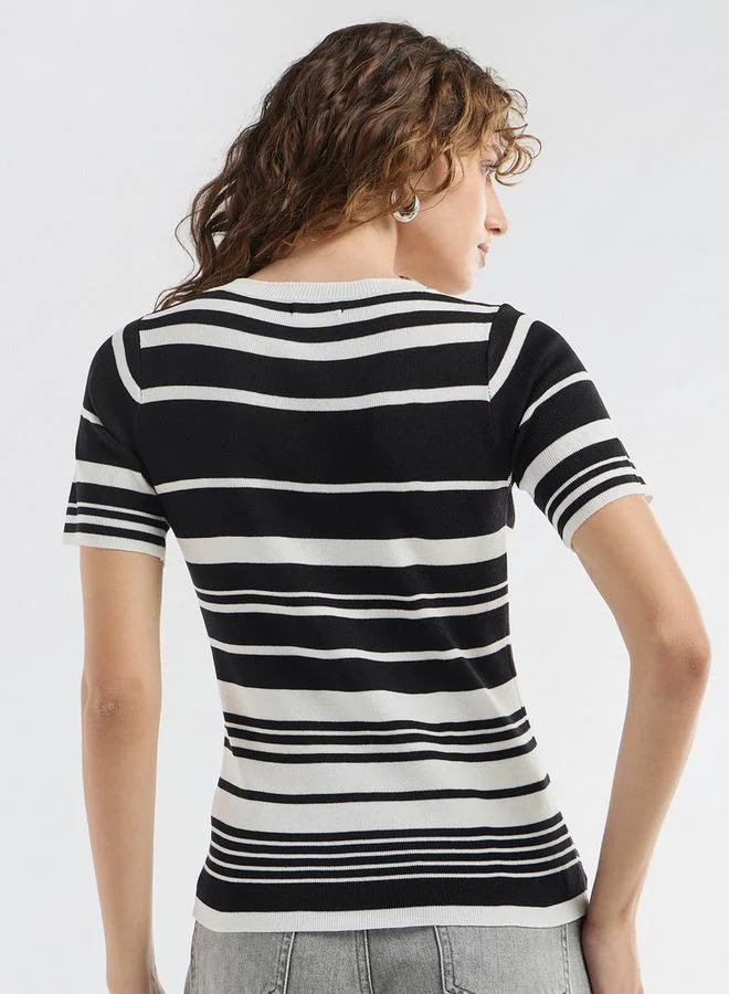 سبلاش فيڤ تيشيرت مقلّم بياقة مستديرة وأكمام قصيرة