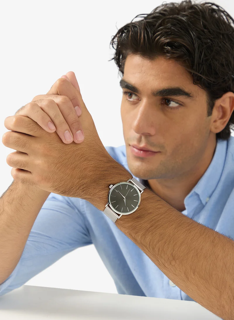 Robert Wood  Mesh Strap Analogue Watch for Men | Best Price UAE