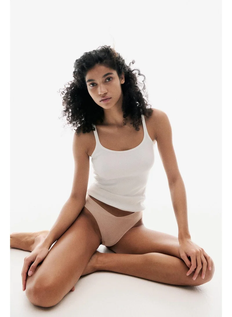اتش اند ام 3-pack invisible Brazilian briefs