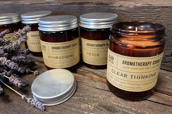 Ancient Wisdom شمعة عطرية طبيعية من شمع الصويا 200 جرام 40 ساعة من حكمة القدماء للتفكير الواضح مع زيوت الروز ماري الأساسية - Image 3