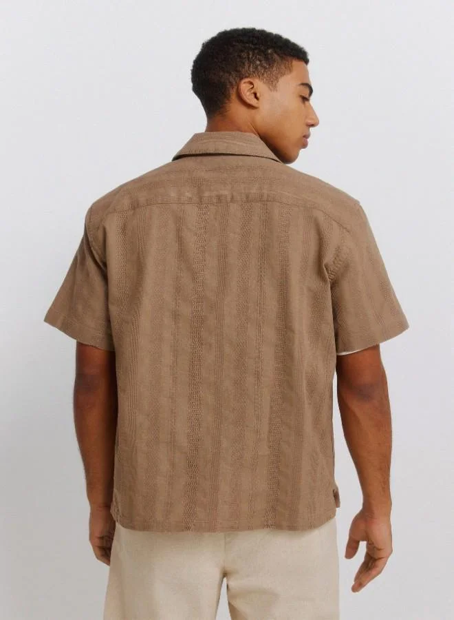 Springfield  1% cotton jacquard regular fit short sleeve bowling collar coconut button shirt for Men | Best Price UAE