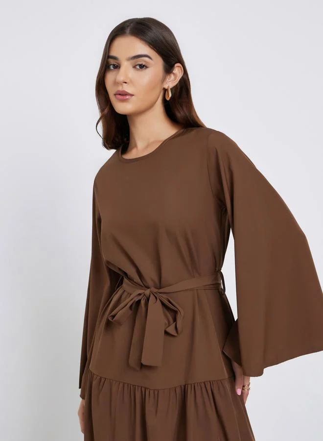 ستايلي فستان ميدي بأكمام فلوت