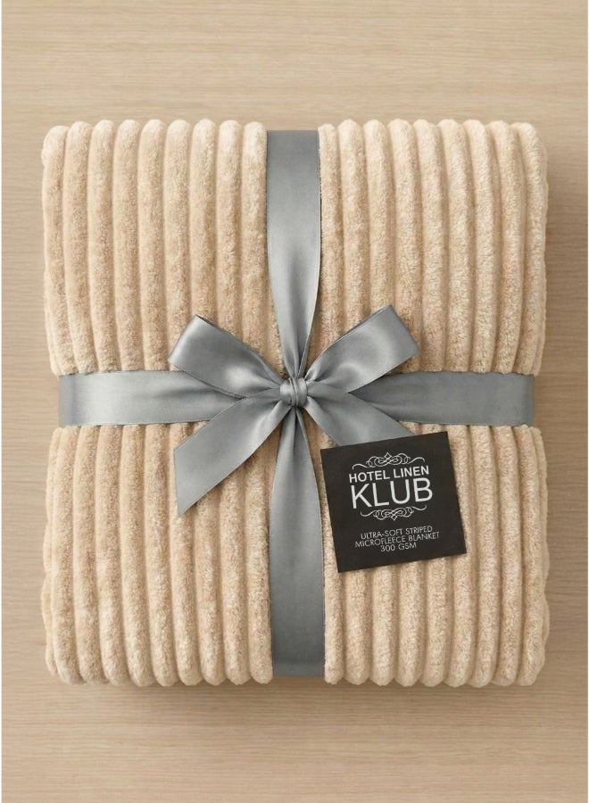Ultra-Soft Microfleece Blanket Single (150x200 cm) – Lightweight 300GSM Throw Blanket with Stripe Pattern, Warm and Breathable for Year-Round Use, Beige