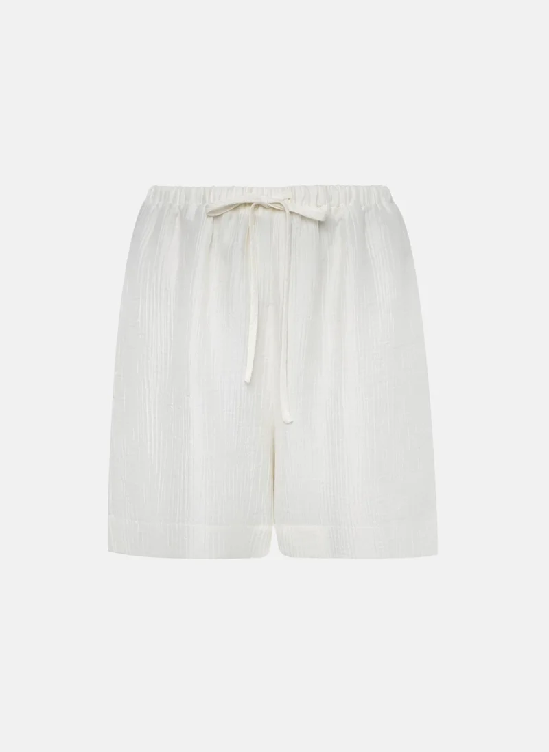 Lichi Shorts in textured fabric