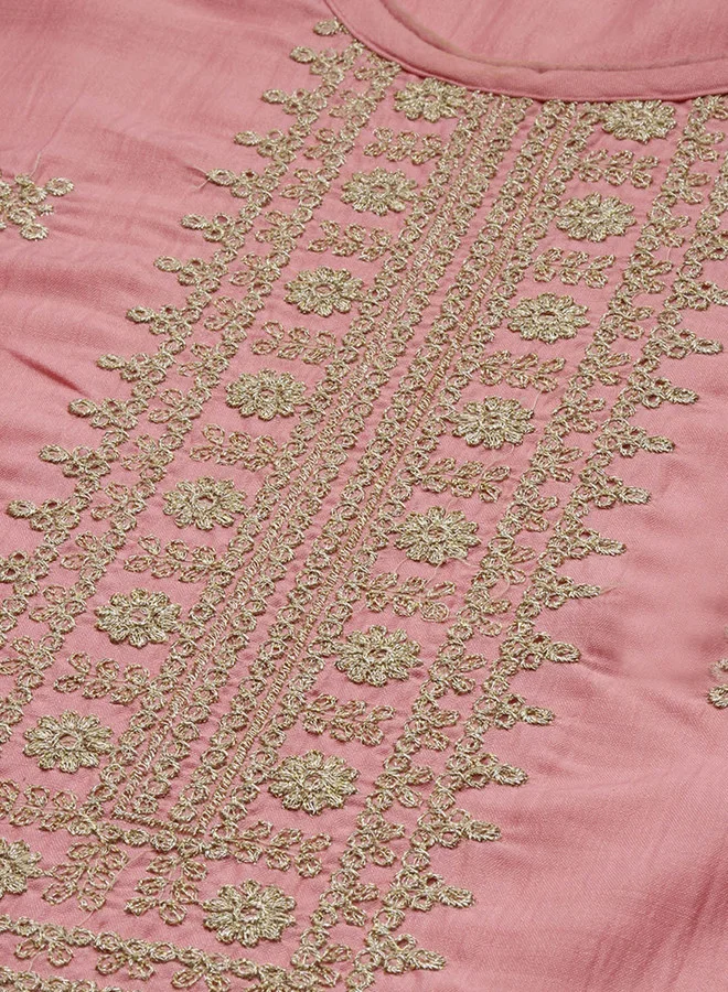 آي شين Ethnic Motifs Embroidered Round Neck Thread Work Kurta With Trousers & Dupatta