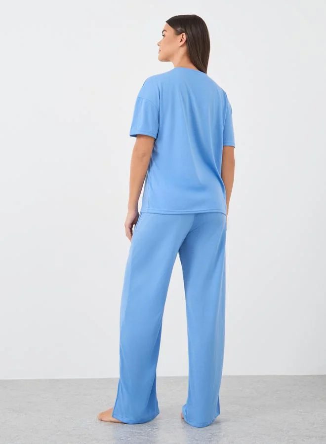 ستايلي Styli Slogan Print Round Neck T-Shirt and Pyjama Set