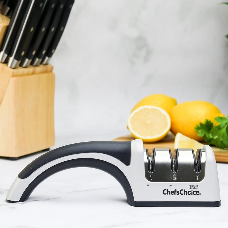 ChefsChoice أدوات شحذ السكاكين اليدوية من شيفز تشويس لزاويتي 15 و 20 درجة للسكاكين ذات الحواف المستقيمة والمسننة مع مواد كاشطة من الماس، تحكم دقيق في الزاوية، وحجم مضغوط، مرحلتين، رمادي - Image 4